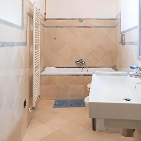 Abaca בית הארחה